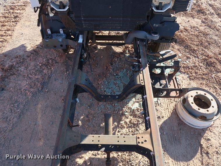 image for item GD9918 2008 GMC W4500 truck cab and chassis