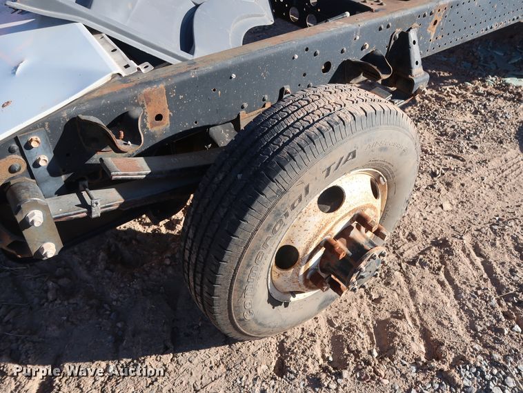 image for item GD9918 2008 GMC W4500 truck cab and chassis