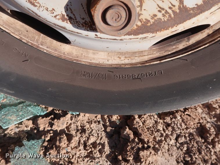 image for item GD9918 2008 GMC W4500 truck cab and chassis