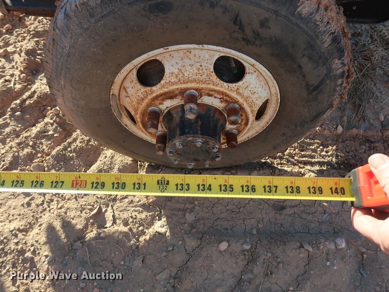 image for item GD9918 2008 GMC W4500 truck cab and chassis