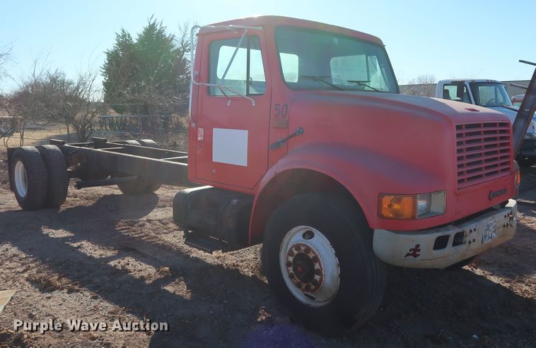 image for item GD9920 1996 International 4700 truck cab and chassis
