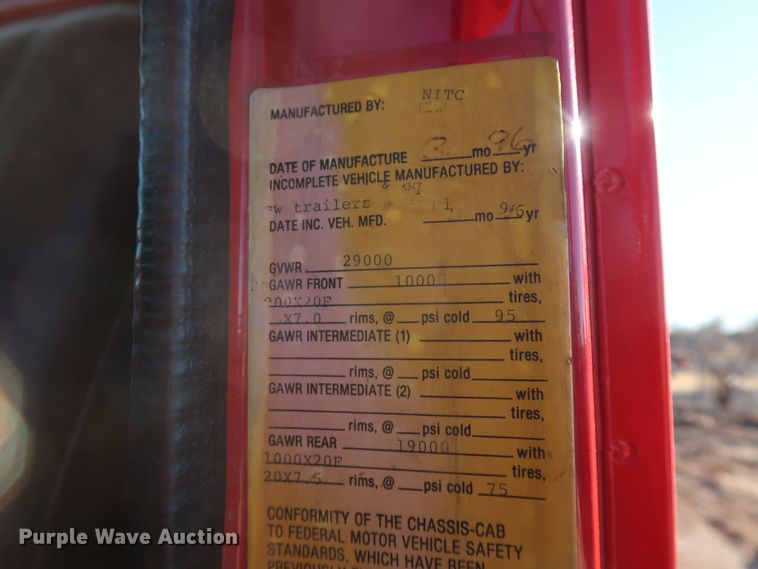 image for item GD9920 1996 International 4700 truck cab and chassis