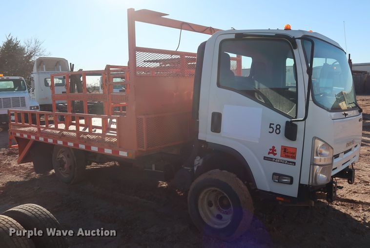 image for item GD9921 2015 Isuzu NPR flatbed truck