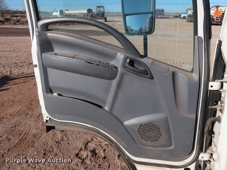 image for item GD9921 2015 Isuzu NPR flatbed truck