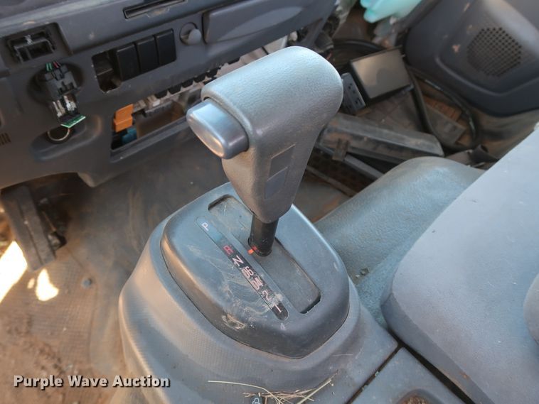 image for item GD9921 2015 Isuzu NPR flatbed truck