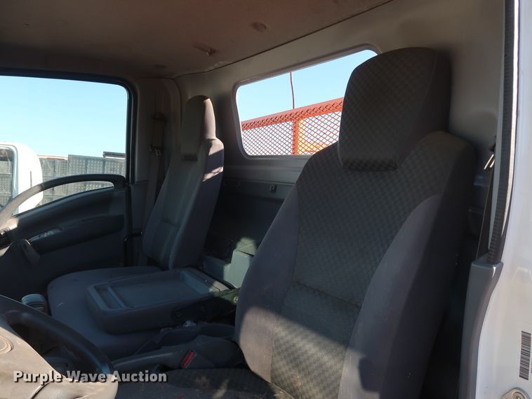 image for item GD9921 2015 Isuzu NPR flatbed truck