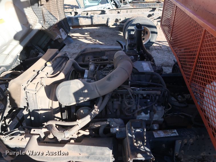 image for item GD9921 2015 Isuzu NPR flatbed truck