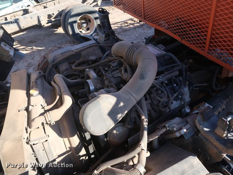 image for item GD9921 2015 Isuzu NPR flatbed truck