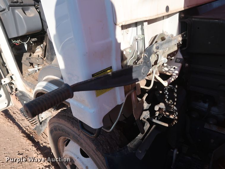 image for item GD9921 2015 Isuzu NPR flatbed truck