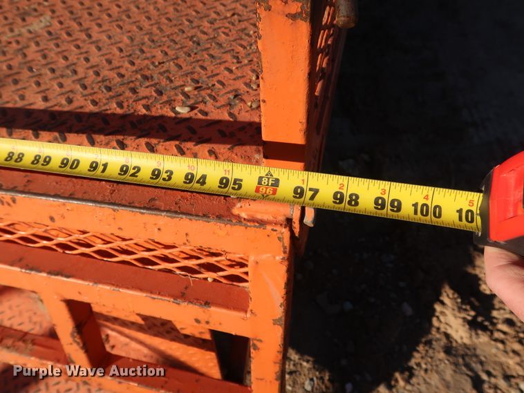 image for item GD9921 2015 Isuzu NPR flatbed truck