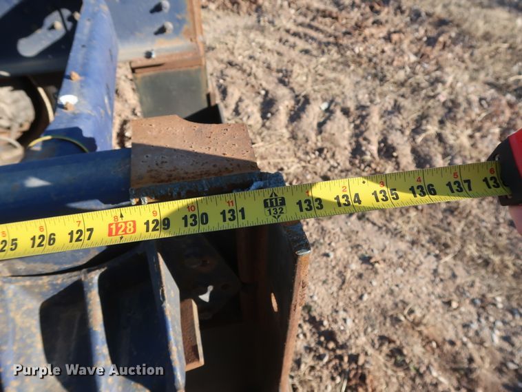 image for item GD9922 1992 International 4700 truck cab and chassis