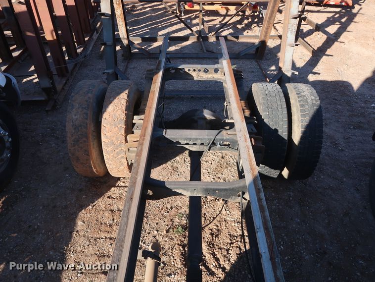 image for item GD9923 2006 Hino 268 truck cab and chassis