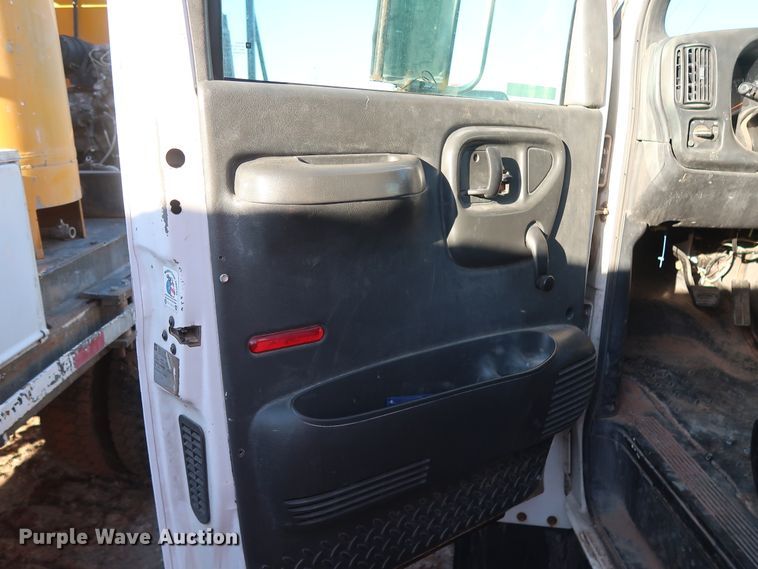 image for item GD9926 2008 GMC C5500 flatbed truck