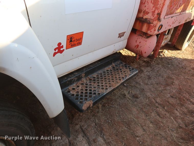 image for item GD9926 2008 GMC C5500 flatbed truck