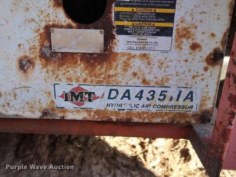 image for item GD9926 2008 GMC C5500 flatbed truck