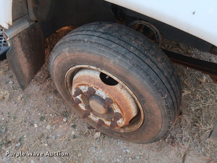 image for item GD9926 2008 GMC C5500 flatbed truck