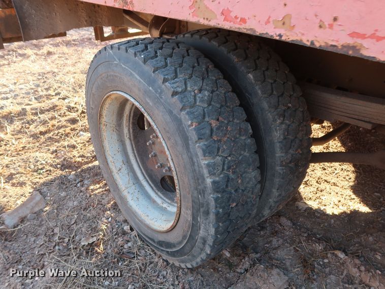 image for item GD9926 2008 GMC C5500 flatbed truck