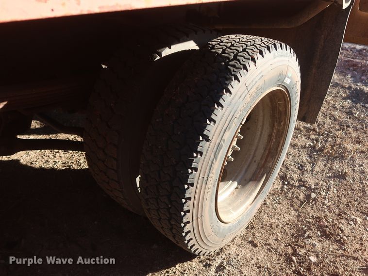 image for item GD9926 2008 GMC C5500 flatbed truck