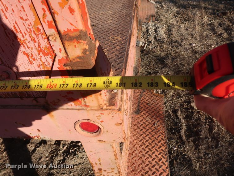 image for item GD9926 2008 GMC C5500 flatbed truck