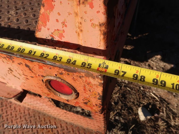 image for item GD9926 2008 GMC C5500 flatbed truck