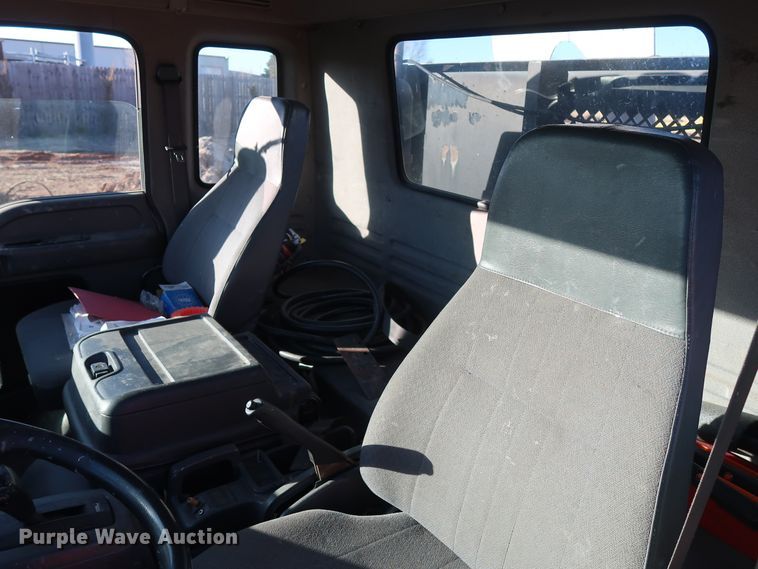 image for item GD9927 2002 GMC T6500 paint striper truck