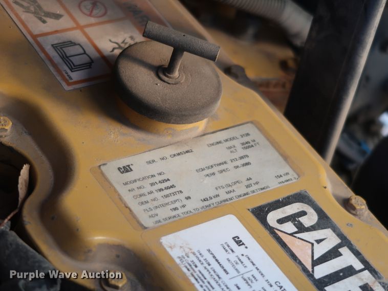 image for item GD9927 2002 GMC T6500 paint striper truck