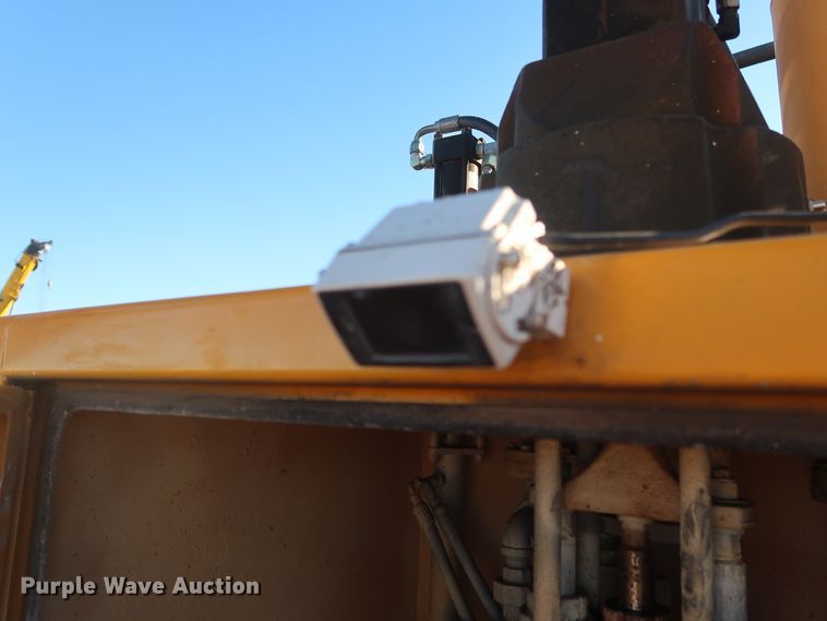 image for item GD9927 2002 GMC T6500 paint striper truck