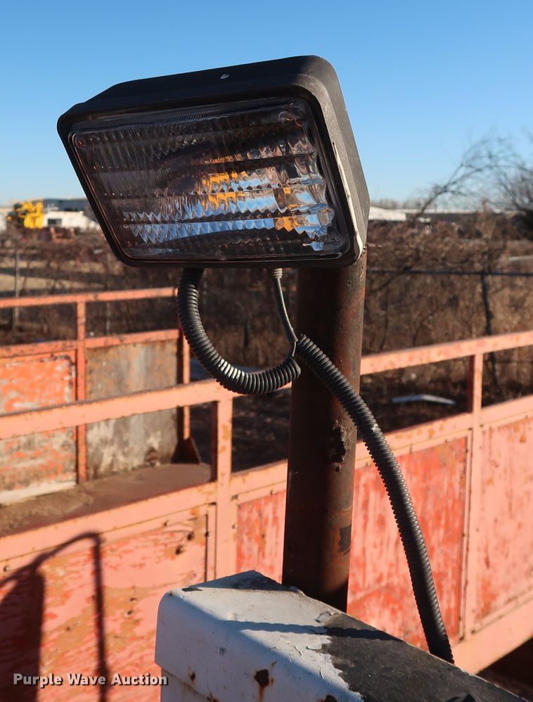 image for item GD9927 2002 GMC T6500 paint striper truck