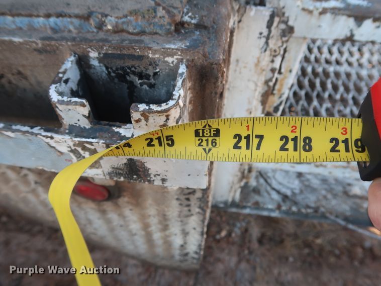 image for item GD9927 2002 GMC T6500 paint striper truck