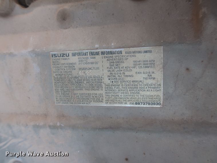 image for item GD9928 2006 GMC W3500 truck cab and chassis