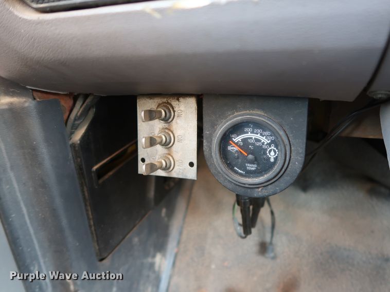 image for item GD9932 1997 Ford F800 bucket truck