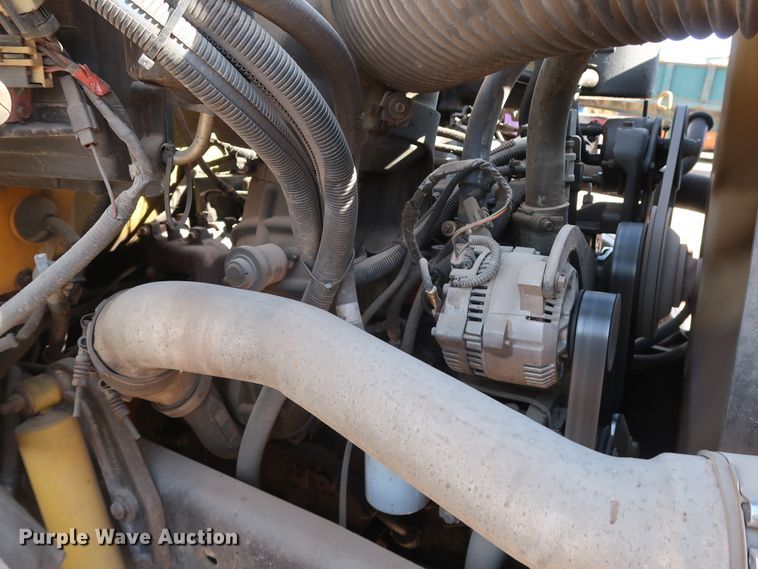 image for item GD9932 1997 Ford F800 bucket truck