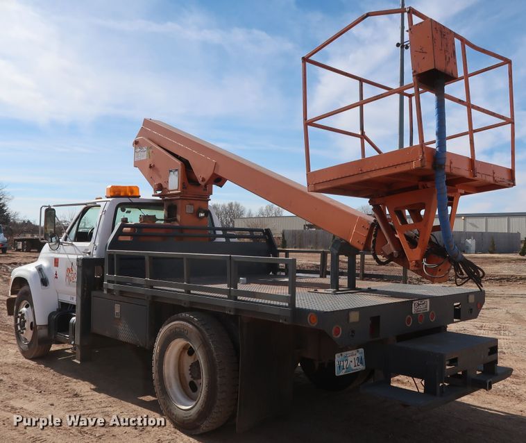 image for item GD9932 1997 Ford F800 bucket truck