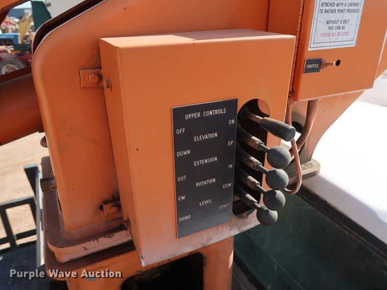 image for item GD9932 1997 Ford F800 bucket truck