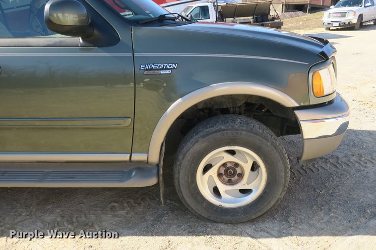 image for item DB10055 2001 Ford Expedition SUV