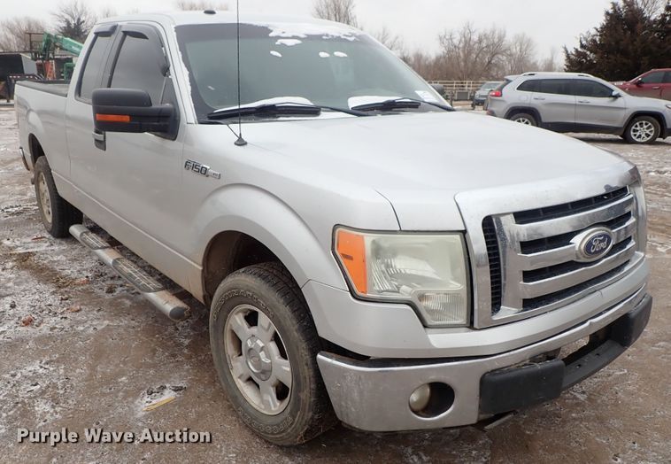 image for item DC3326 2010 Ford F150 SuperCab pickup truck