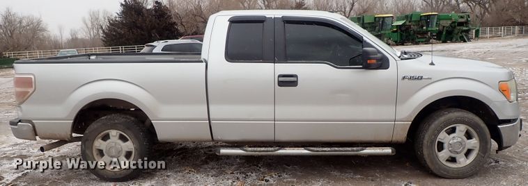 image for item DC3326 2010 Ford F150 SuperCab pickup truck