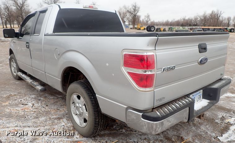 image for item DC3326 2010 Ford F150 SuperCab pickup truck