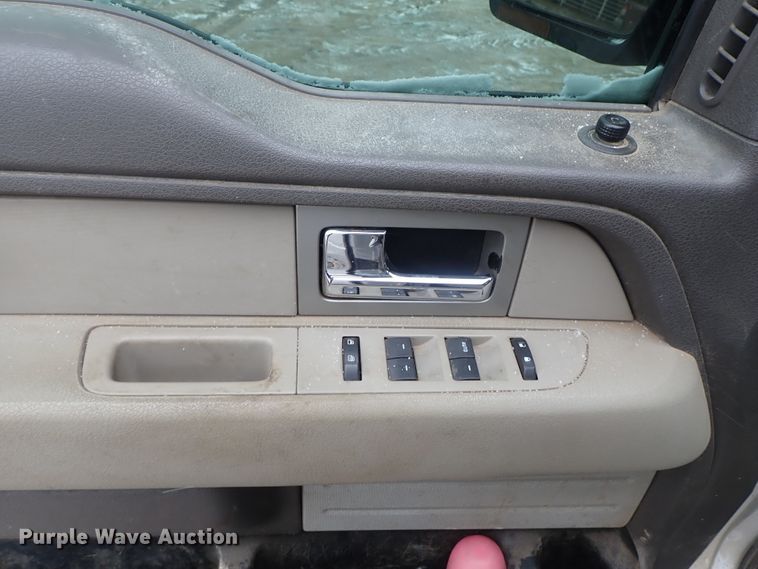 image for item DC3326 2010 Ford F150 SuperCab pickup truck