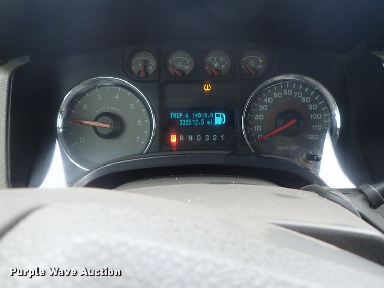 image for item DC3326 2010 Ford F150 SuperCab pickup truck