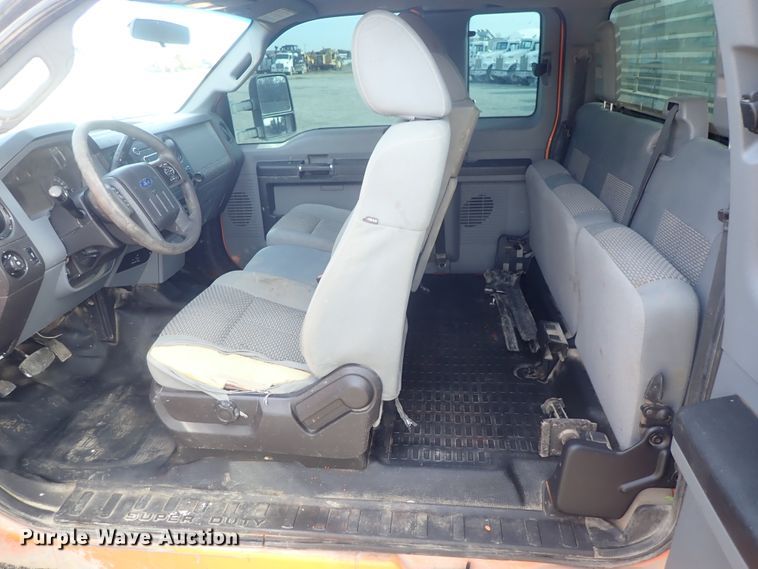 image for item DC3362 2013 Ford F250 Super Duty SuperCab pickup truck