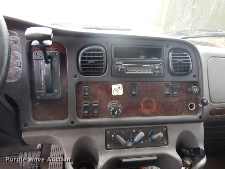 image for item DD3035 2012 Freightliner M2 106 box truck