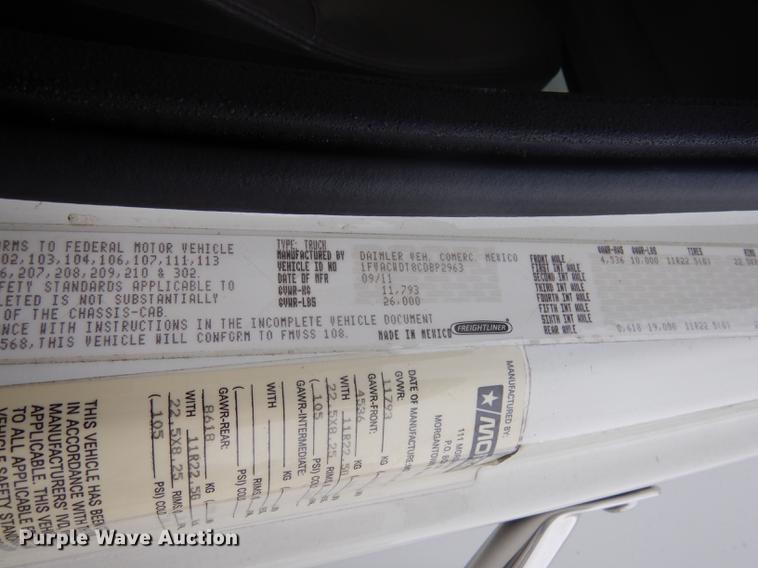 image for item DD3035 2012 Freightliner M2 106 box truck