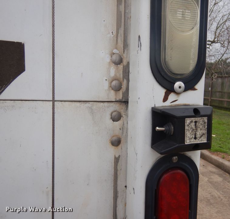 image for item DD3035 2012 Freightliner M2 106 box truck