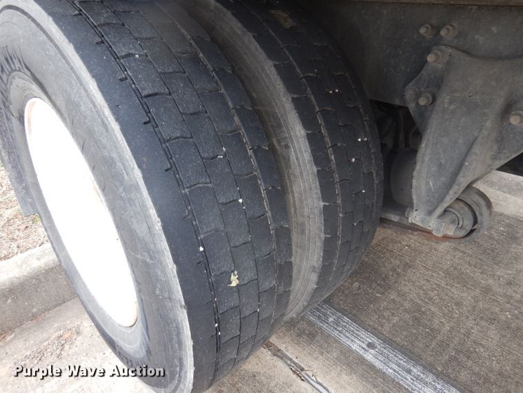 image for item DD3035 2012 Freightliner M2 106 box truck