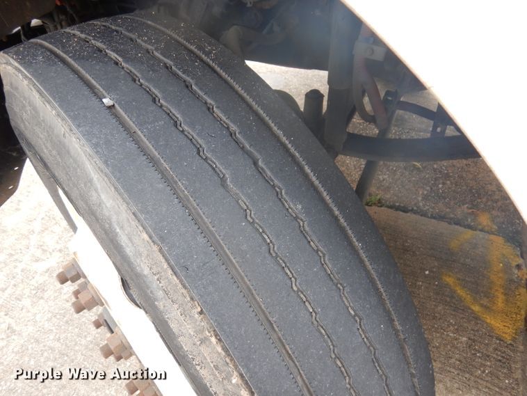 image for item DD3035 2012 Freightliner M2 106 box truck