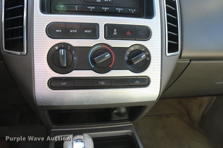 image for item DD6082 2008 Ford Edge SUV