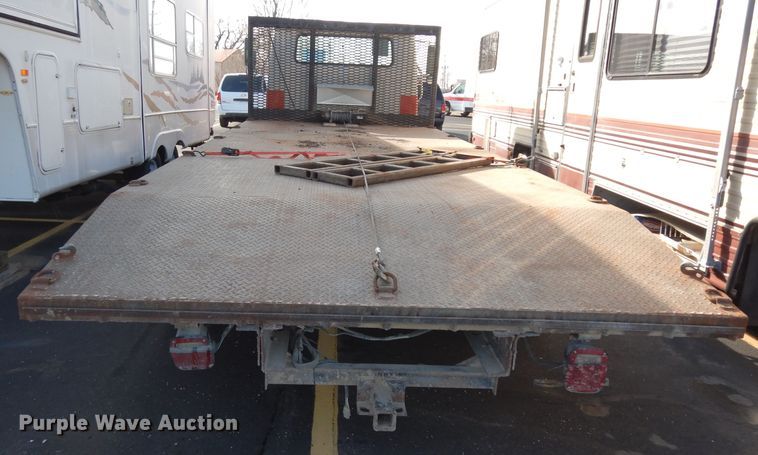 image for item DE4310 1988 International S1600 flatbed truck