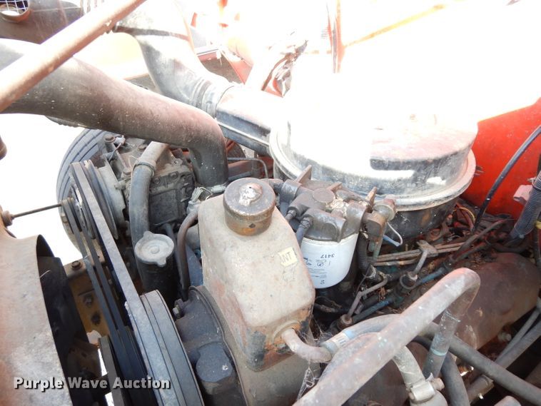 image for item DE4310 1988 International S1600 flatbed truck