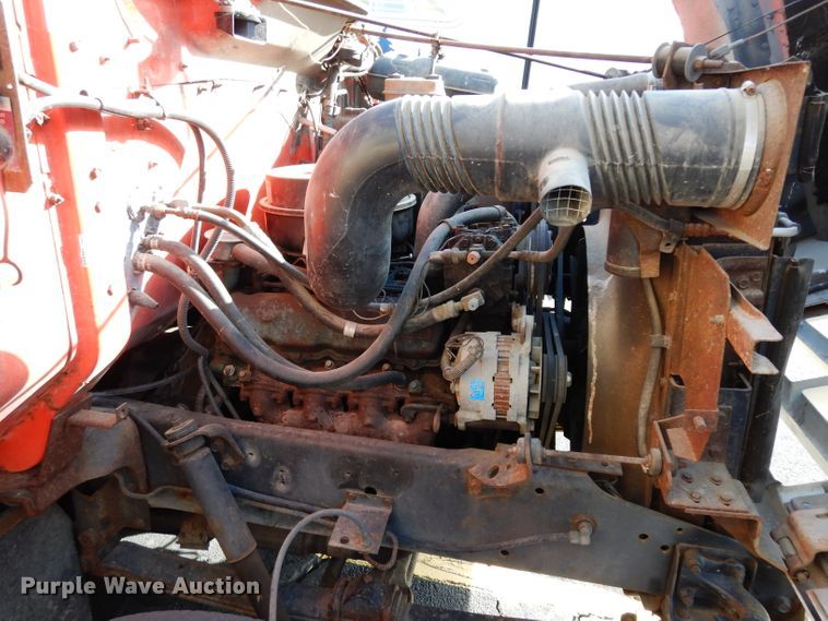 image for item DE4310 1988 International S1600 flatbed truck